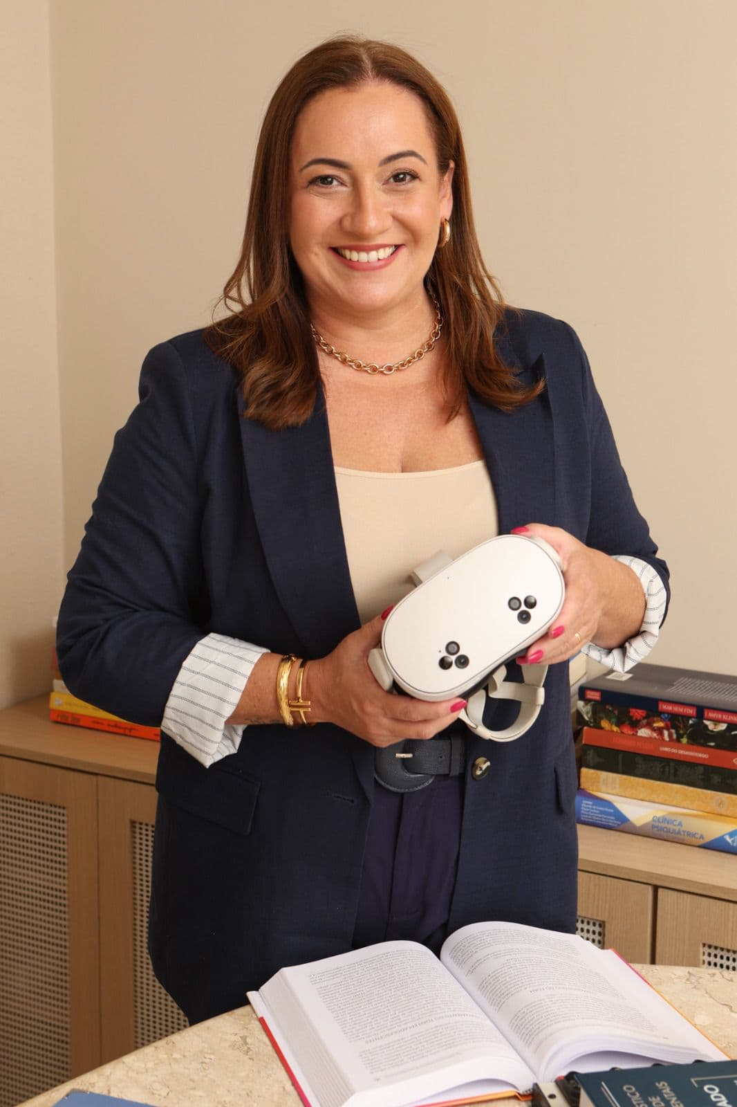 Óculos de realidade virtual usados durante a avaliação neuropsicológica